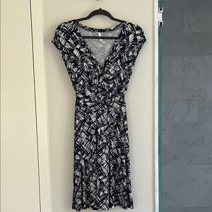 Pretty Navy and White Patterned Dress